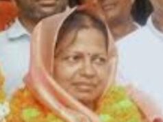 ब्लाक प्रमुख का चिकित्सक पर अभद्रता का मुकदमा, डाक्टर बोलें मुझे जान का खतरा भदोही सांसद के कार्यालय पर घटना का आरोपभदोही सांसद के कार्यालय पर घटना का आरोप डा.आर.के. बिन्द पर मुकदमा दर्ज, आरोप को सिरे से किया खारिजडा.आर.के. बिन्द पर मुकदमा दर्ज, आरोप को सिरे से किया खारिज