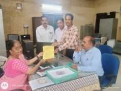 शिक्षकों की सेवारत समस्याओ पर सीबीईओ से चर्चा