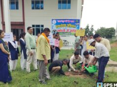 “एक पेड़ मां के नाम” पौध रोप कर कालेज के चेयरमैन राजबली मिश्र ने बढ़ाया मुहिम को आगे
