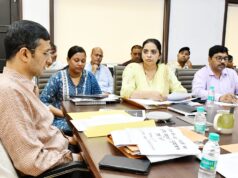 मंडलीय समीक्षा बैठक में मंडलायुक्त ने संबंधित को दिए सख्त हिदायत