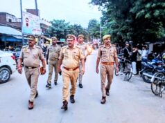 सरेनी इंस्पेक्टर रमेश चन्द्र यादव ने भारी पुलिस बल के साथ क्षेत्र में पैदल गश्त कर लिया सुरक्षा का जायजा▪️पुलिस के पैदल गश्त से असामाजिक तत्वों में मचा हुआ है हड़कंप