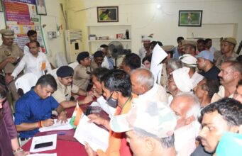 संपूर्ण समाधान दिवस पर तहसील बारा में गरमाया माहौल