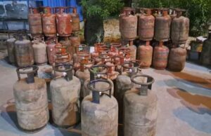 LPG की कीमतों में बड़ी उछाल, 993 रुपये बढ़े गैस के दाम,